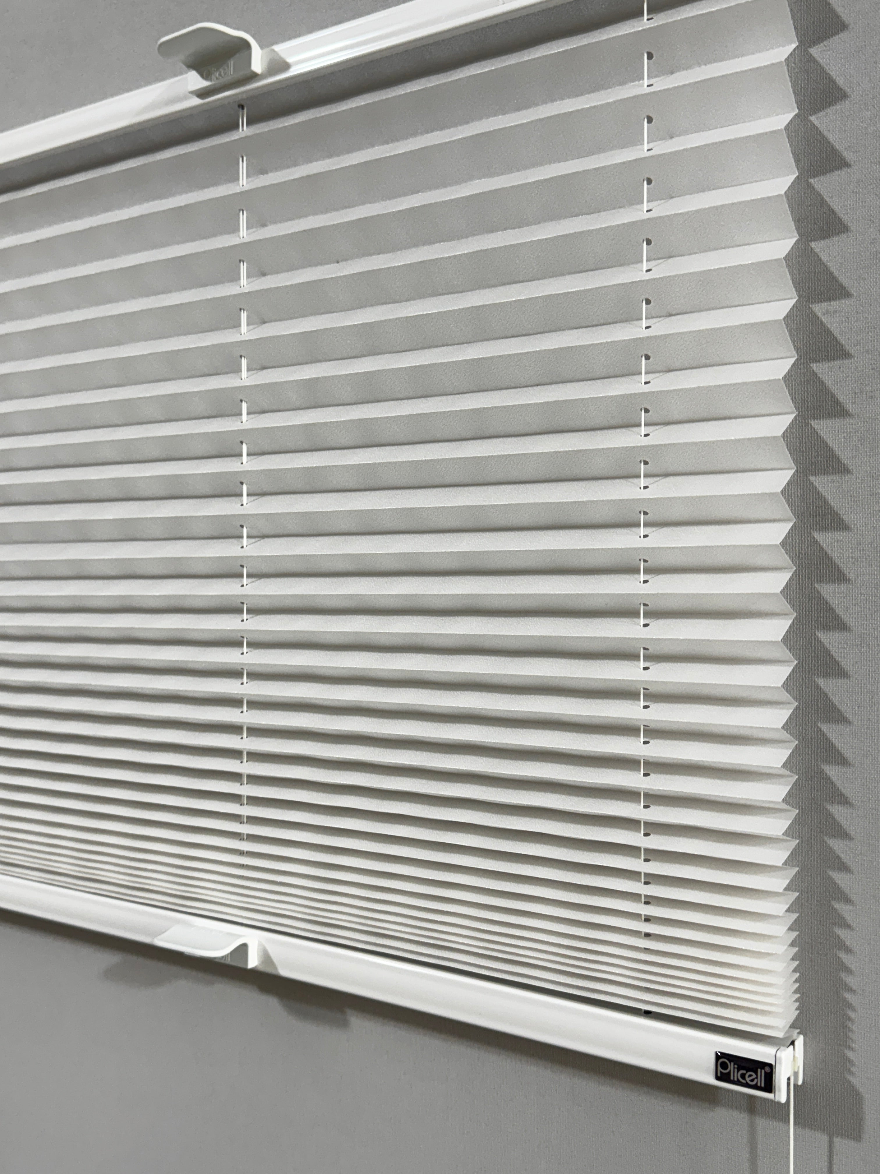Sun 01 Simli 20 mm Plicell Güneşlik Plise Perde – Işıltılı Doku, 4 Renk Seçeneği