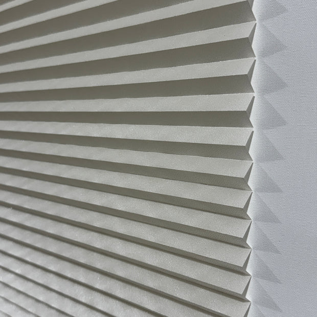 Plicell Moon 02 - 14 mm Simli Sedefli Güneşlik Plise Perde