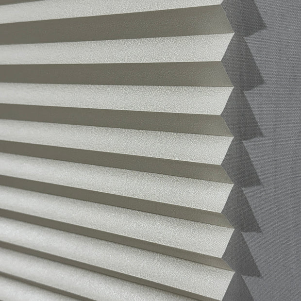 Plicell Pansy 02 -  20 mm Güneşlik Plise Perde – 9 Renk Seçeneğiyle