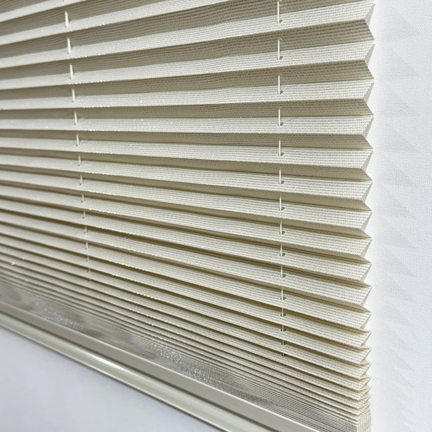 Plicell Bright 01 -  14 mm Simli Güneşlik Plise Perde