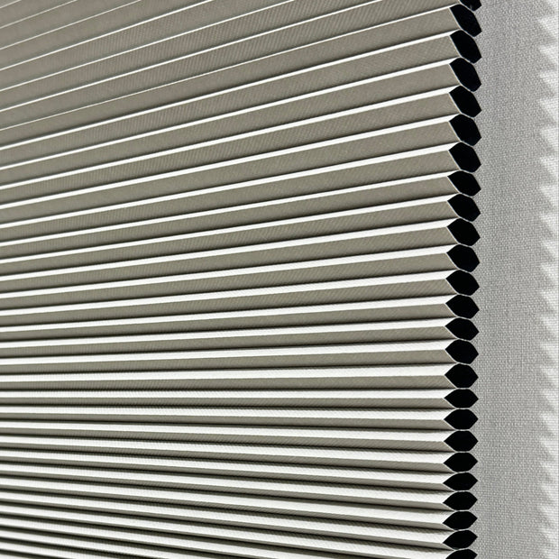 Bal Peteği 03- 14 mm Karartmalı (Blackout) Plise Perde