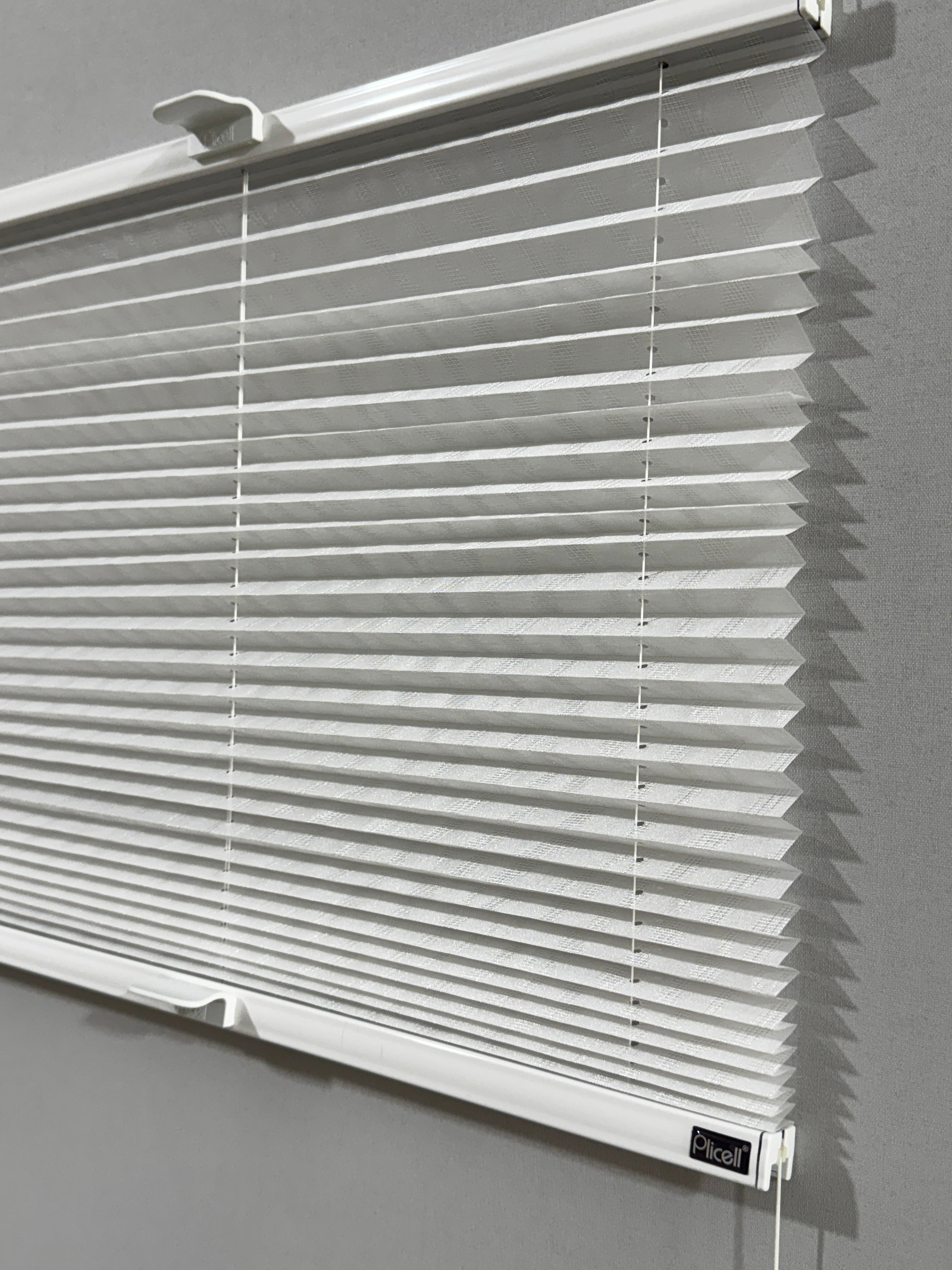 Rain 01 - 20 mm Güneşlik Plicell Plise Perde – Dalga Dokulu, Modern Görünüm